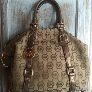 Michael kors handbag